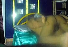 LA PELÍCULA ABURRIDA Y YO CALIENTE NOS ECHAMOS UN CASERO-CLIP con la latina curvy