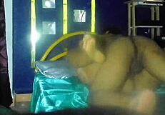 LA PELÍCULA ABURRIDA Y YO CALIENTE NOS ECHAMOS UN CASERO-CLIP con la latina curvy