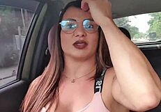 realizei o fetice dele amando meus pes no carro creampie