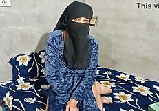 muslim girl calls delivery boy to pound her hot pussy deep