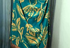 Blonde Shopper Licks Stranger Pussy in Fitting Room Before Cumshot Facial Cum on Tits