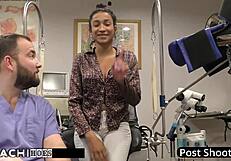 hey i'm doctor-tampa making miss mars orgasm with hitachi