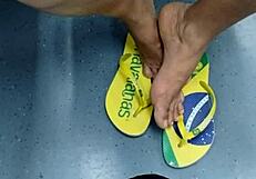 hidden flip flops tease brazilian mature feet candid voyeur