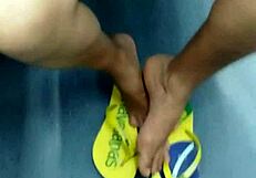 hidden flip flops tease brazilian mature feet candid voyeur