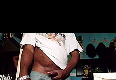 god i came so quick watching this muscle god stroke! 💦