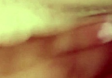 Aurora le hace videollamada caliente masturbando pussy tatuada como puta madura mexicana horny