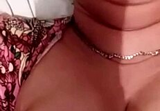 Aurora le hace videollamada caliente masturbando pussy tatuada como puta madura mexicana horny