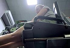 Wanna squirt extreme in gym with me right now?
