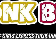 bbd guy snaps pics with workout teen to piss off his ex girlfriend