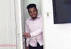 eu como essa puta no motel negro dotado gozou na boca 😍💦