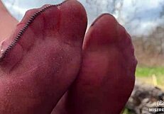 wanna worship my nylon pantyhose feet spread wide in the forest goddess?