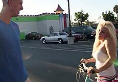 Blonde bombshell Sammie Spades seduced for rough casting fuck