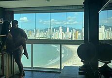 Bodybuilder ebony teaches swollen pussy squirting orgasm ride