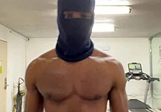 Skinny California college lady workouts turn public muscular sex with bodybuilder outdoors