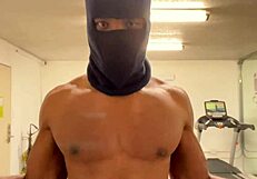Skinny California college lady workouts turn public muscular sex with bodybuilder outdoors