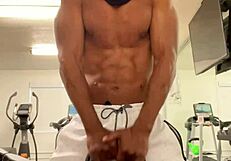 Skinny California college lady workouts turn public muscular sex with bodybuilder outdoors