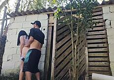 Horny Wife Tempts Builder with Juicy Ass