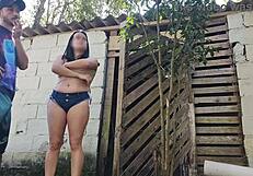 Horny Wife Tempts Builder with Juicy Ass