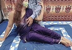 I love watching this gorgeous Indian bhabhi shining in her saree with crystal clear Hindi audio