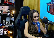 Drunk Belinha drools lusting over Ruan's exposed cock