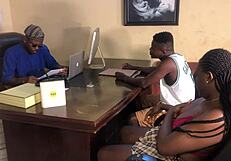 i'm shakin watchin this fat italian girlfriend's huge ass get worshipped in maraba bank hall