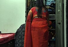 NAUKRANI ALMARI SAAF KARTI OWNER NE CHOD DIYA KITCHEN ME