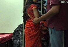 NAUKRANI ALMARI SAAF KARTI OWNER NE CHOD DIYA KITCHEN ME