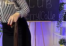Nylon-Clad Mature Teacher Teases In Sheer Pantyhose At Night Club?
