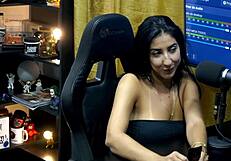 Renatinha Mello's Kiss Makes Ruan's Cock Rock Hard?