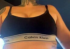 damn gym girl stares make this woman's pussy drip wet down her legs!