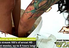 Raven Rogue's dirty feet tickled up close backstage fun?