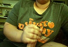 gf sneaks me quick jerkoff handjob before work rush feels amazing