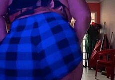 Chubby Brazilian BBW Flashes Oiled Big Ass and Belly Backstage for Swingers