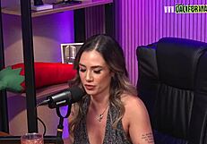 Rafa Hot Blonde Queen Delivers Virtual Big Tits Sex Show