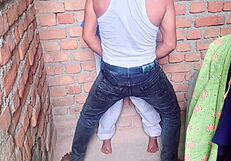 Indian Schoolgirl's Plump Body and Gaping Holes Exposed in MMS!