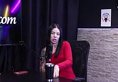 Safada Begs for Thick Cock Over Huge One in Wild Brazilian Cuckold Confession!