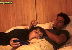 tengo sueño hermanastro déjame en tus piernas pero no metas pene en boca porfa??