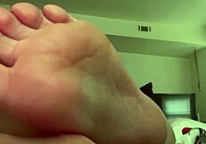 Mukbang Features Horny Feet Worship and Intense Pussy Masturbation Close-Up