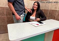wanna see jefa milf tetona ride her employee cock in office?