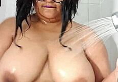 bbw live shower with huge tits and fat curves
