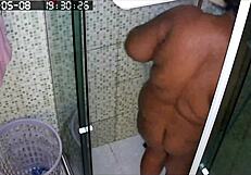 hidden cam catches busty bbw neighbor shaving huge brazilian milf pussy in bath