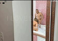 i'm watching my wife take that 24cm thick black cock through the door... humiliating