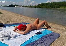 Ariela rider shows exhibitionist pussy on the danube bank