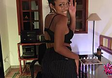 putinha safada bem sexy dancing outside