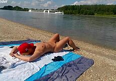 Ariela rider shows exhibitionist pussy on the danube bank