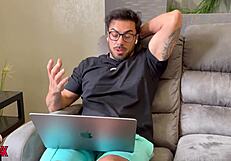 Annabelle blue stretching session ends in wet fetish fuck