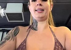 treinando na academia quase fui expulso de biquini molhado