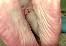 Giantess Femdom Dawnskye1962 Shows Why Guys Stay Home