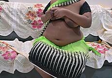 Sexy bhabhi showing natural tits and big boobs