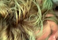 Streetwalker blows in car backseat after cum swallow